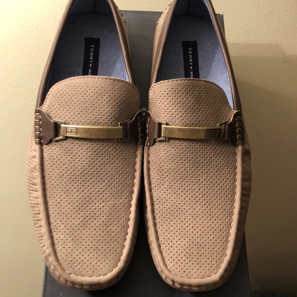 TOMMY HILFIGER  Dress Shoes . . . TOMMY HILFIGER